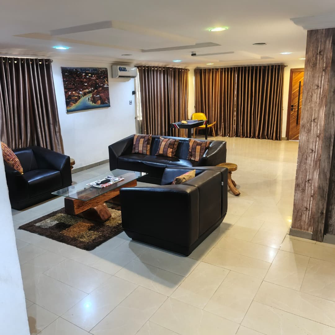 Igbalode 3 Bedroom Apartment